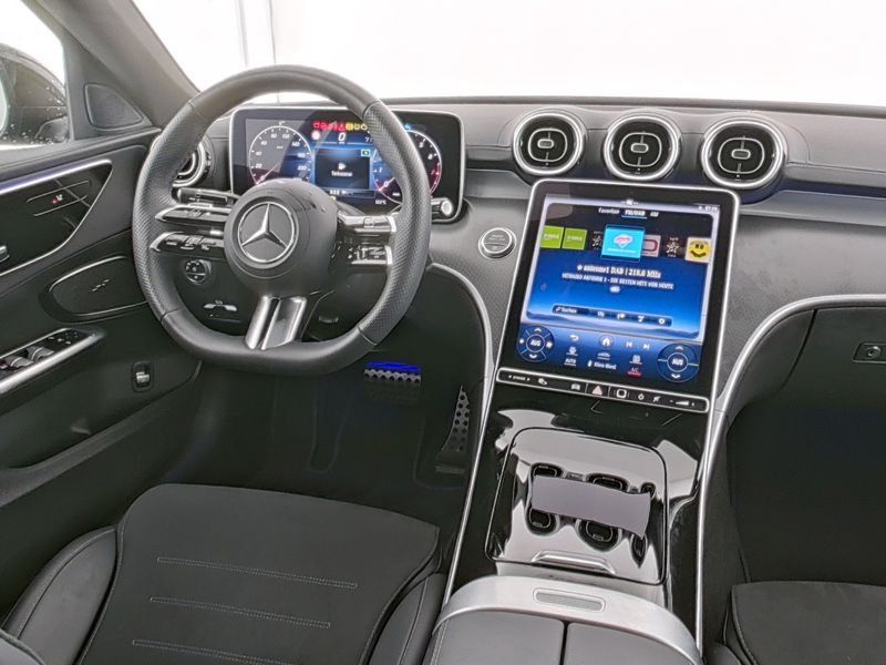 Mercedes-Benz C 200 AMG Line Sedan