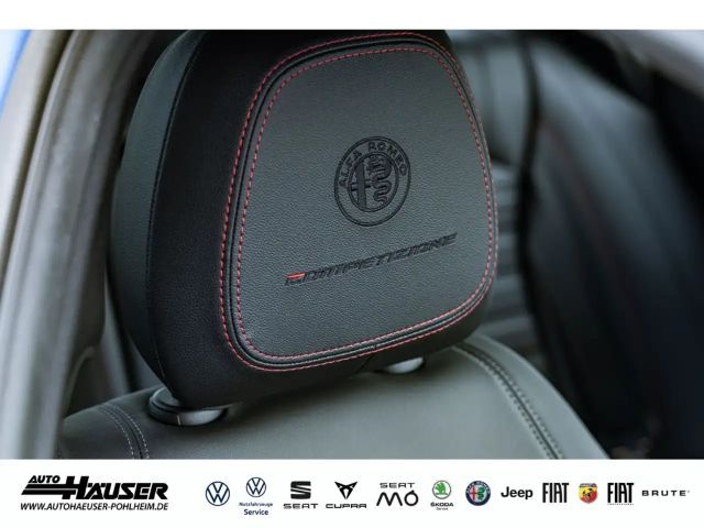 Alfa Romeo Giulia AT8 Q4 Turbo