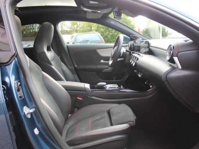 Mercedes-Benz CLA 250 AMG Line