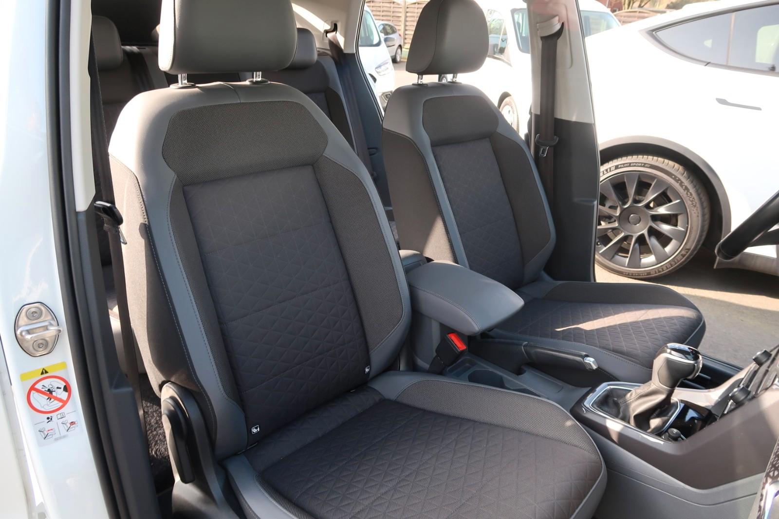 Volkswagen T-Cross R-Line Style