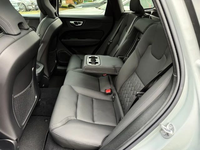 Volvo XC60 AWD Dark Plus