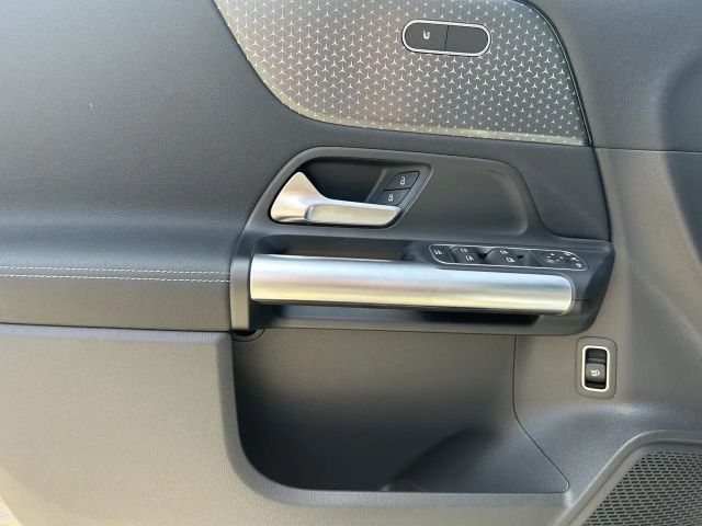 Mercedes-Benz B 180 Progressive