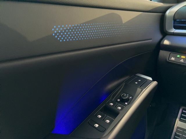 Volkswagen T-Roc 1.5 eTSI IQ.Drive R-Line Style