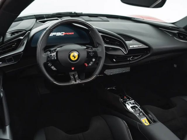 Ferrari SF90 Spider