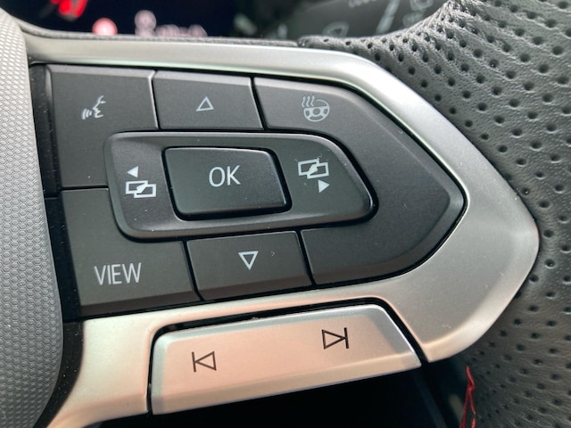 Volkswagen Golf 2.0 TSI DSG Golf VIII