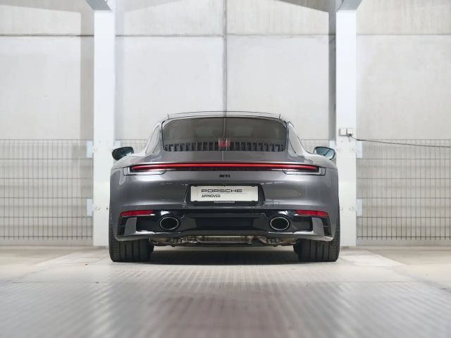 Porsche 911 4 Carrera Coupé