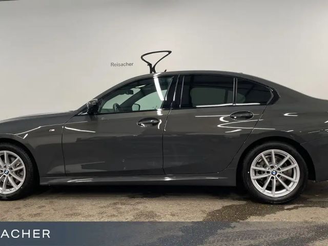 BMW 320 320i M-Sport Sedan