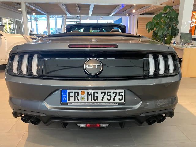 Ford Mustang Convertible GT 5.0 V8