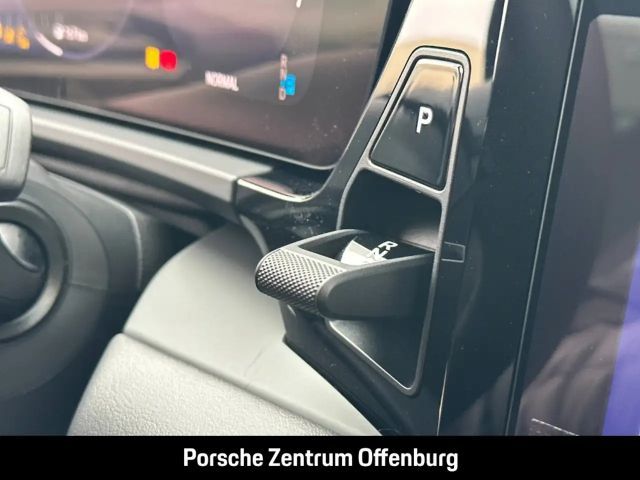 Porsche Macan HUD Luftfed. AHK-el. Pano Navi Dig.Cockpit