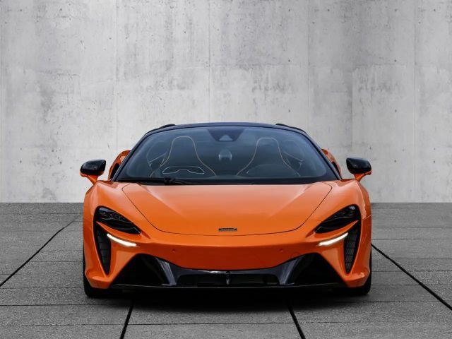 McLaren Artura Spider
