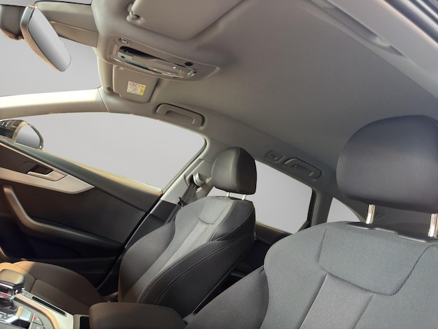 Audi A4 35 TFSI Avant S-Tronic
