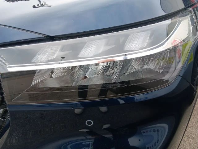 Suzuki S-Cross Flash