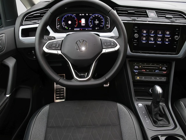 Volkswagen Touran 1.5 TSI DSG R-Line