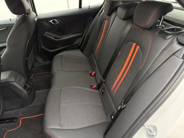 BMW 118 118i Sedan Sport Line