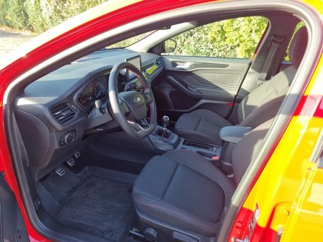 Ford Focus EcoBoost ST Line