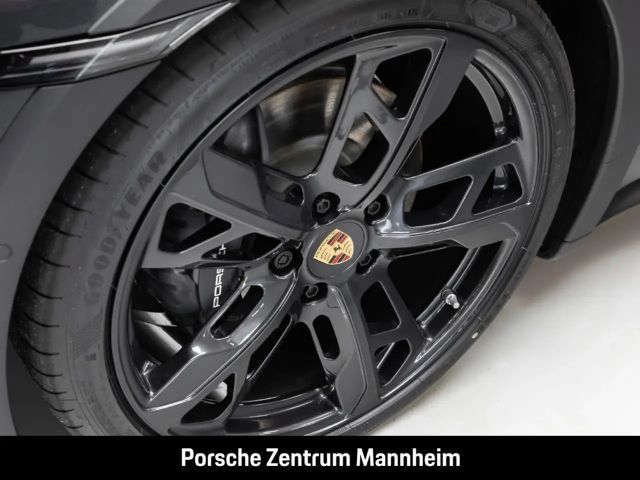 Porsche Taycan 4 Cross Turismo