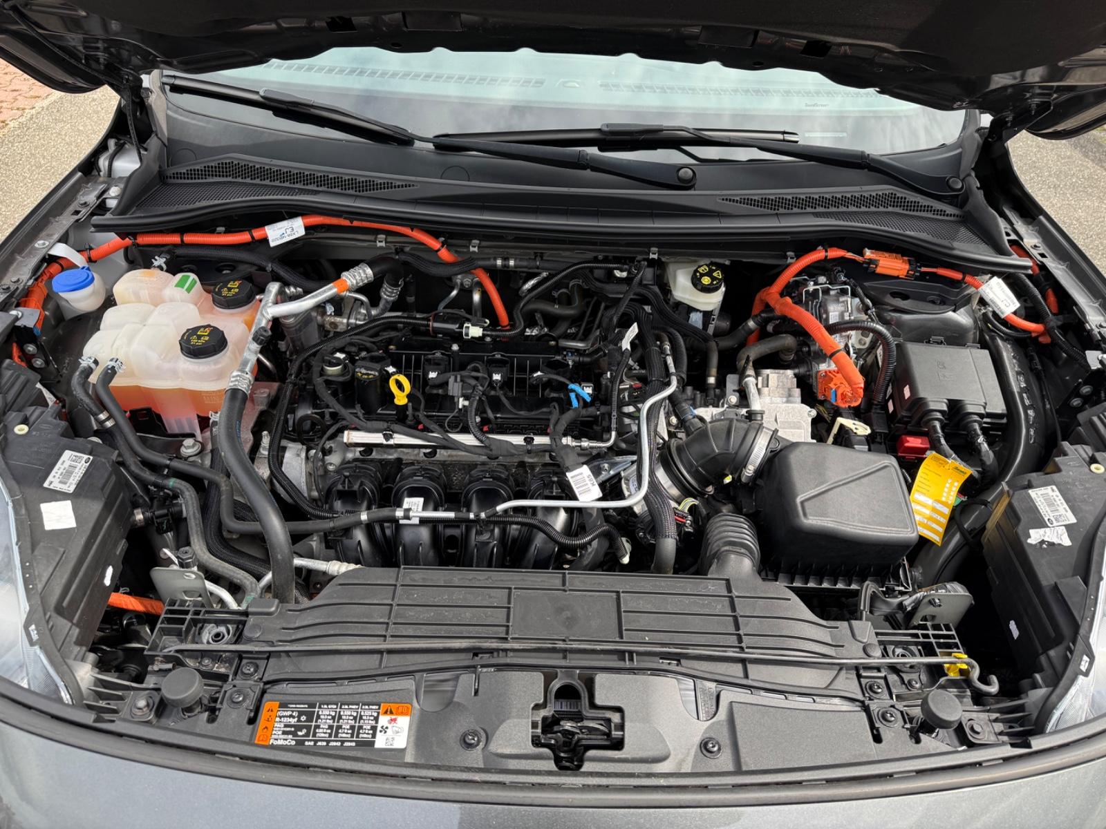 Ford Kuga Hybrid Plug in Hybrid Titanium