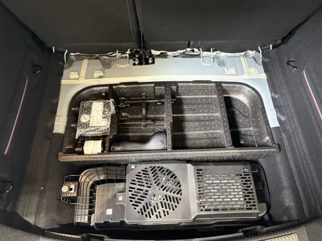 Renault 4 Comfort E-Tech Iconic