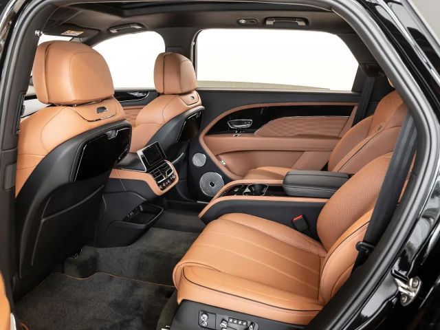 Bentley Bentayga EWB AZURE BLACK / TAN / FULL OPTION