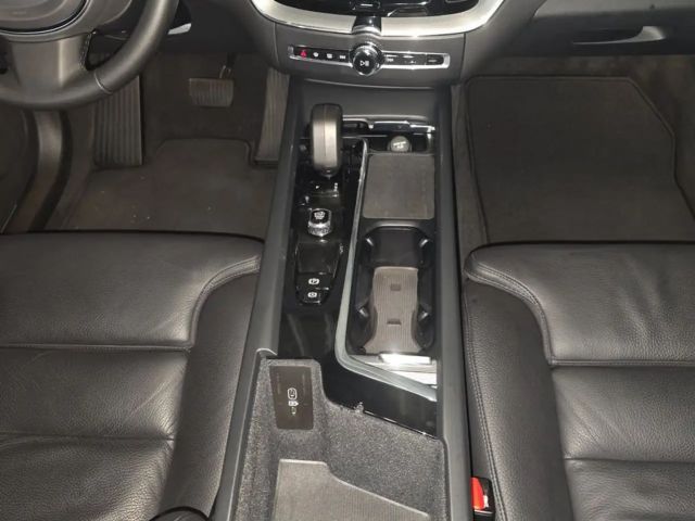 Volvo XC60 Dark Plus