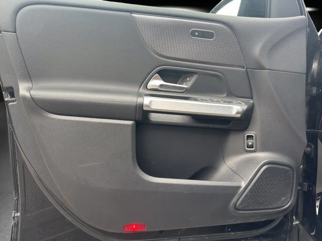 Mercedes-Benz EQB 300 4MATIC