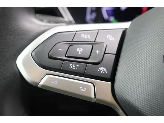 Volkswagen Touran 1.5 TSI DSG R-Line