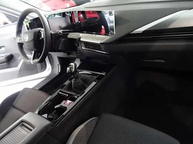 Opel Astra 1.2 Turbo Enjoy Turbo