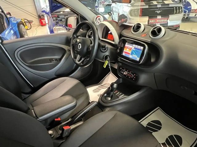 Smart EQ forfour 5tg. EQ 17,6kWh -Top Ausstattung