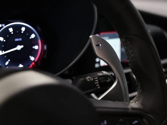 Alfa Romeo Giulia AT8 Q4 Veloce