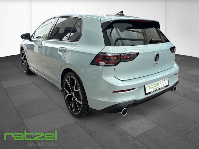 Volkswagen Golf 2.0 TSI DSG