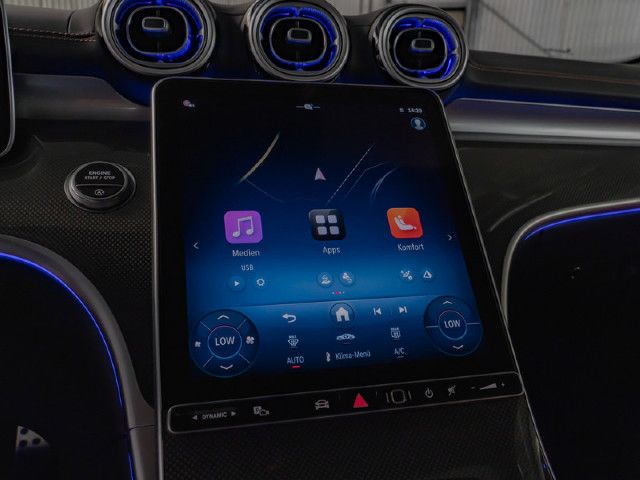 Mercedes-Benz C 200 AMG Line Sedan