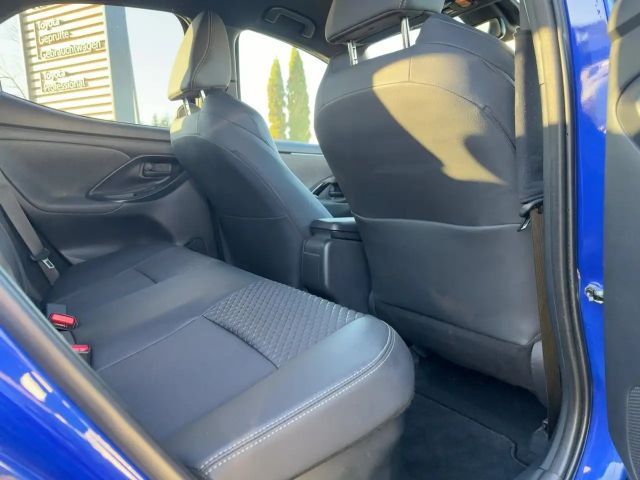 Toyota Yaris Hatchback Style