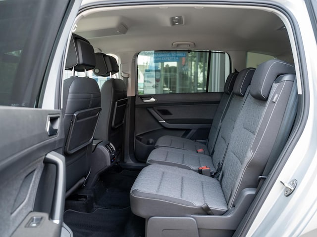 Volkswagen Touran 1.5 TSI DSG ACC FLA KeyLess AkustikGlas