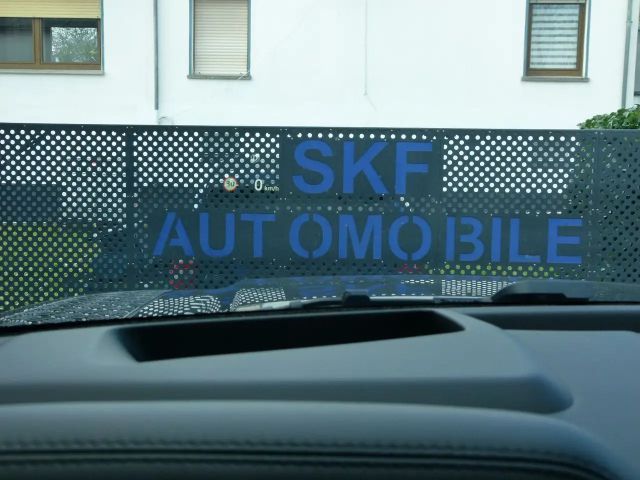 Land Rover Defender 90