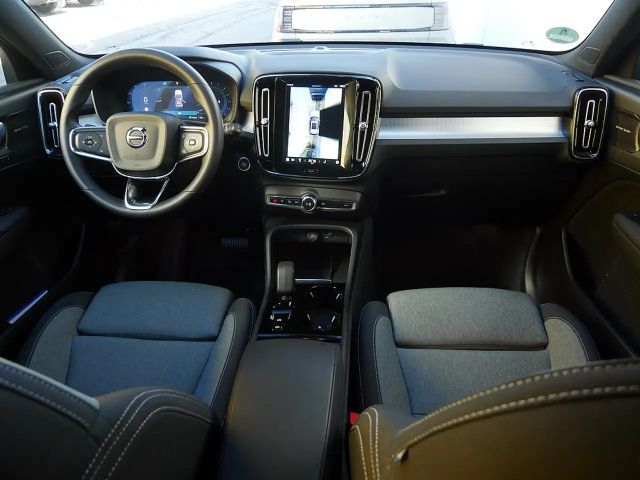 Volvo XC40 Dark Plus