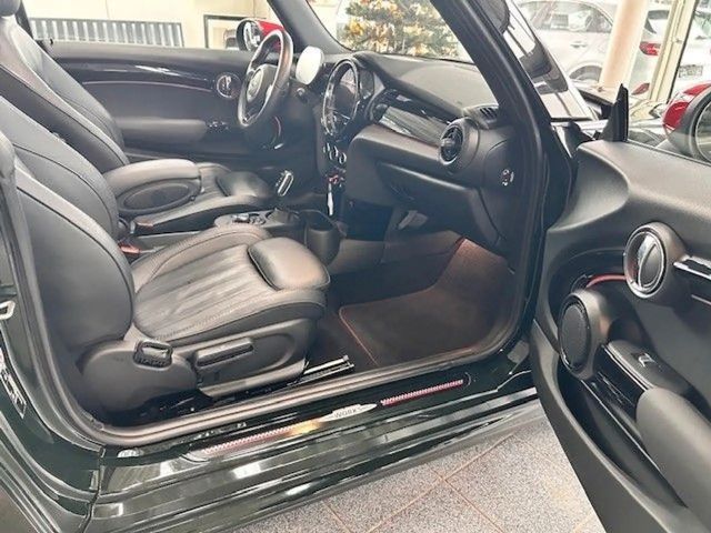 MINI John Cooper Works Cabrio Trim