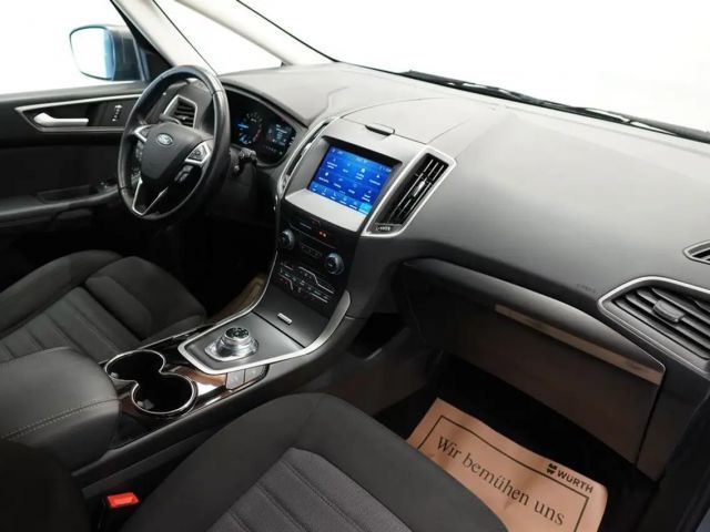 Ford S-Max 2,0 EcoBl. Aut. ''7SITZ*AHK*LED*NAVI*R-KAM''