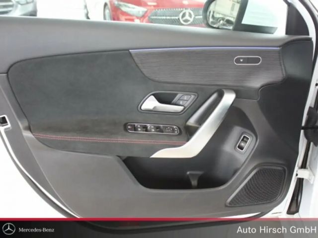 Mercedes-Benz A 220 A 220 d AMG Line