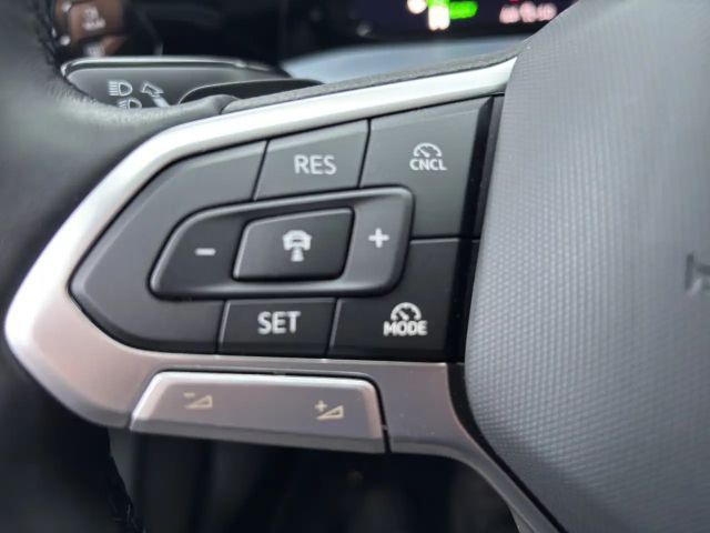 Volkswagen Golf 1.5 eTSI Life