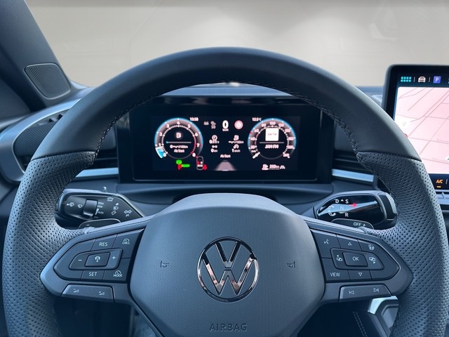 Volkswagen T-Roc 1.5 eTSI DSG R-Line Style