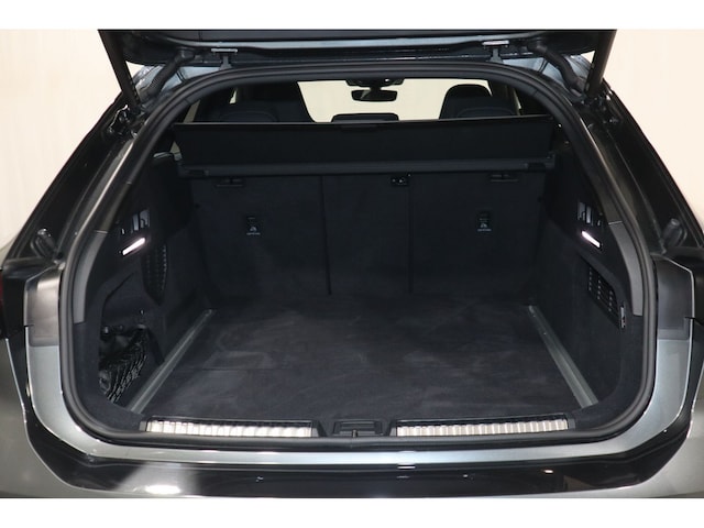 Audi A6 Avant Quattro S-Tronic