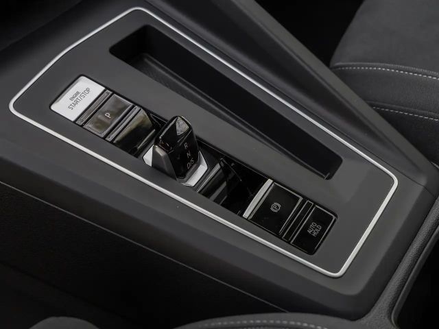 Volkswagen Golf 2.0 TSI DSG Golf VIII Style