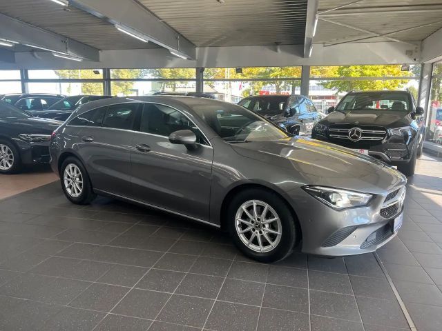 Mercedes-Benz CLA 180 CLA 180 d Shooting Brake