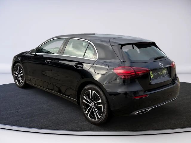 Mercedes-Benz A 180 LENKRADHEIZUNG LED HP KAMERA
