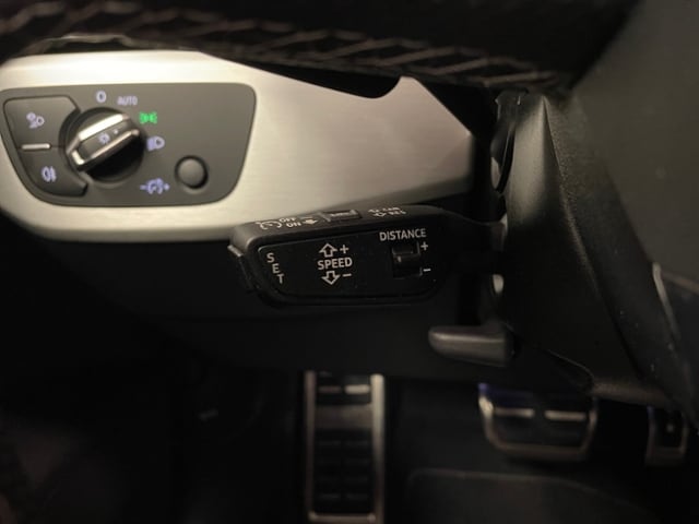 Audi A4 35 TFSI S-Line S-Tronic Sedan