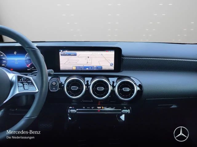 Mercedes-Benz A 200 Progressive