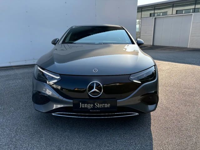 Mercedes-Benz EQE 300 Sedan