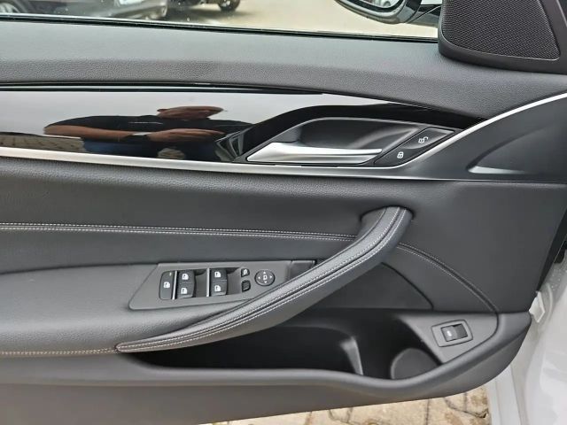 BMW 530 530d Business Line Sedan xDrive