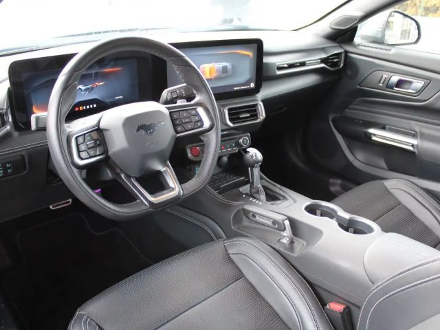 Ford Mustang Fastback GT 5.0 V8