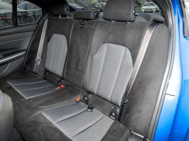 BMW 318 318i M-Sport Sedan